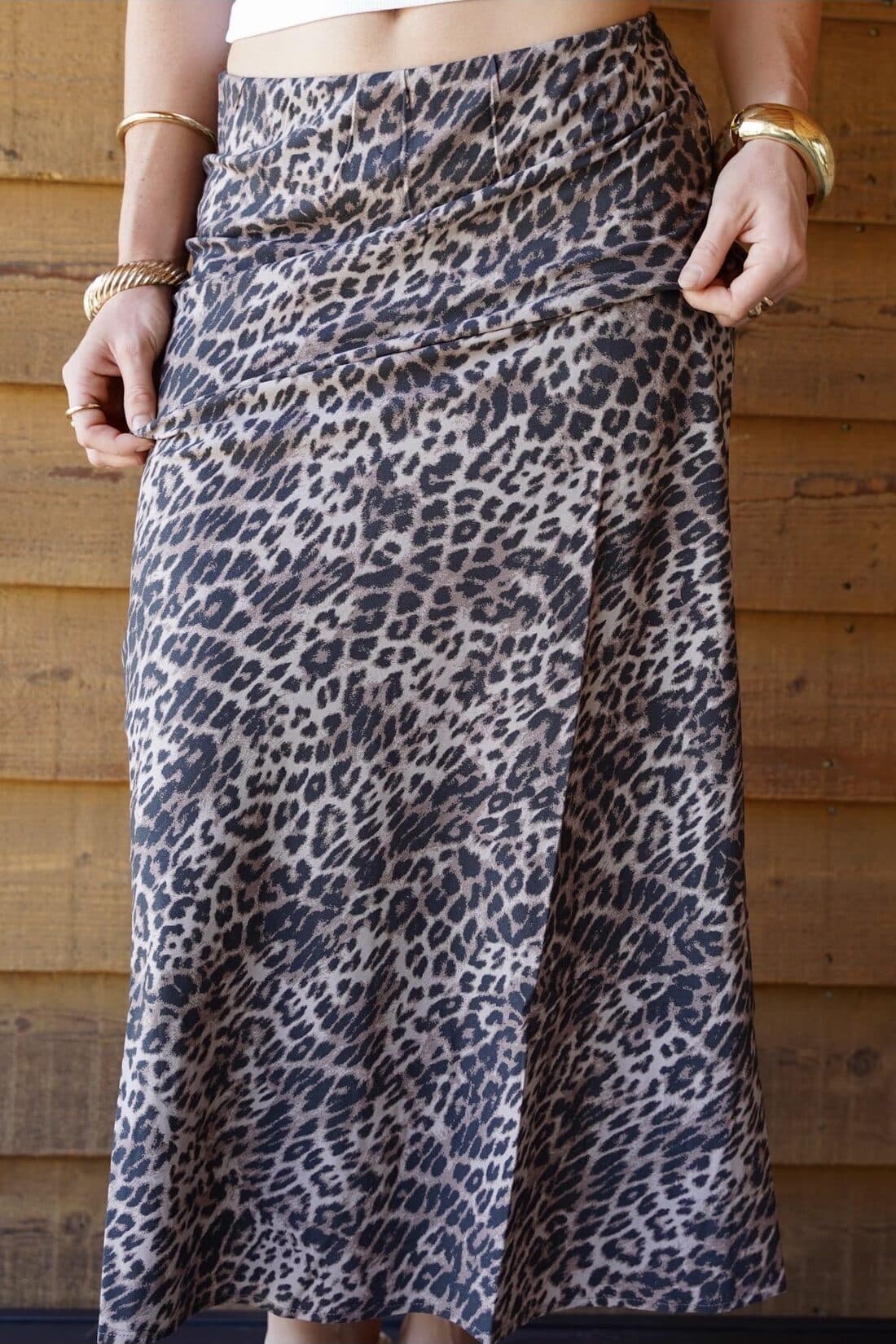 Leopard-print stretch maxi skirt with a pull-on elasticated waistband.